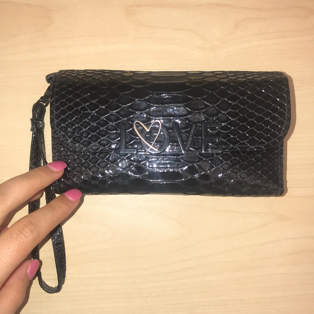 black Victoria’s Secret wallet